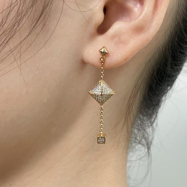 replica,repliche,fake,1:1,earrings,bracelet,ring,jewelry Orecchini a catena con rivetti Hermes