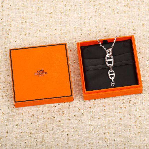 Collana Hermes con naso di maiale
