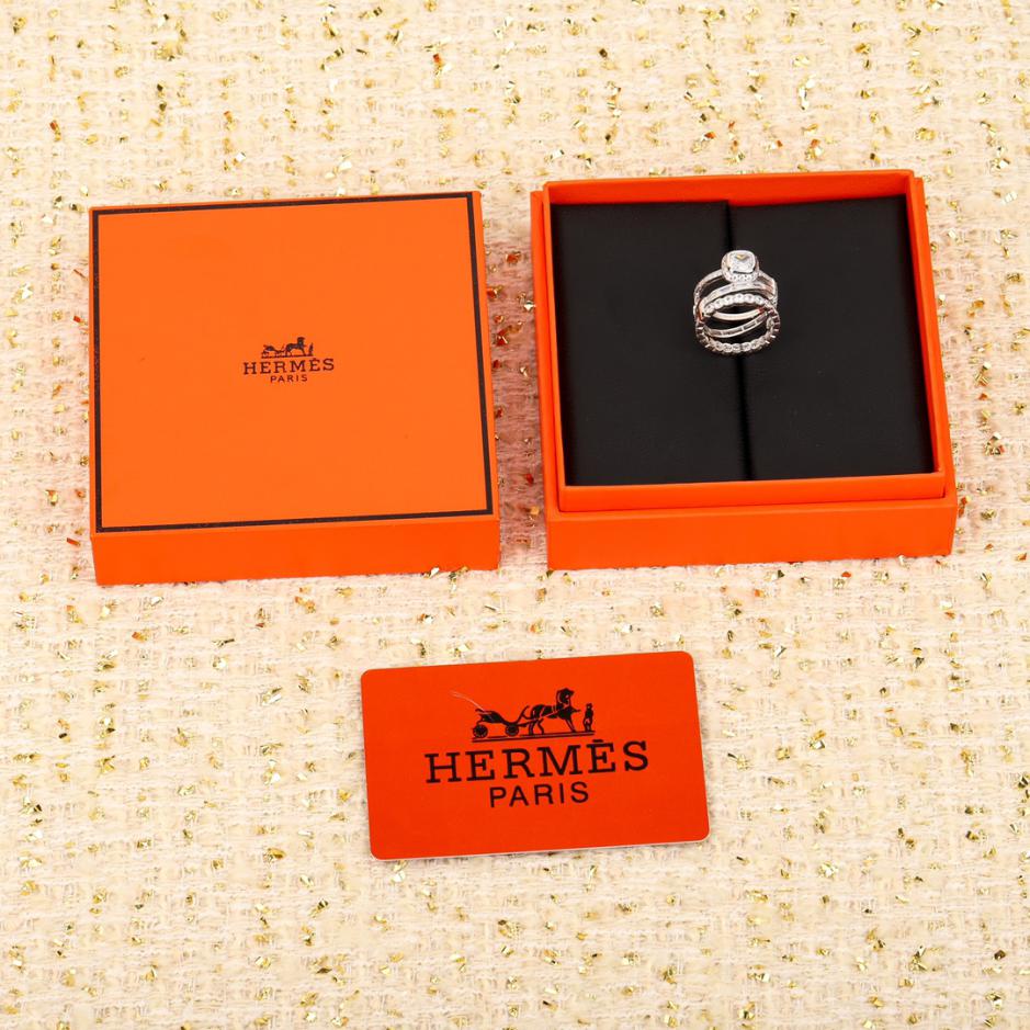 replica,repliche,fake,1:1,earrings,bracelet,ring,jewelry Anello di diamanti Hermes con naso di maiale replica,repliche,fake,1:1,earrings,bracelet,ring,jewelry Anello di diamanti Hermes con naso di maiale