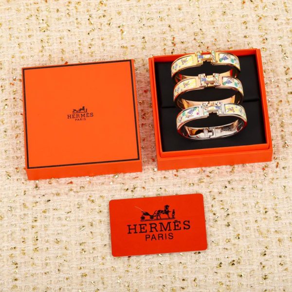 replica,repliche,fake,1:1,earrings,bracelet,ring,jewelry Nuovo braccialetto Clic di Hermès