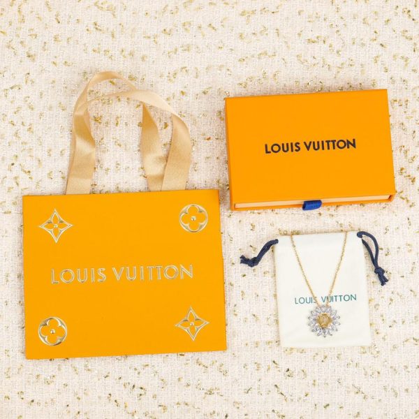 Collana con occhio di cavallo LV