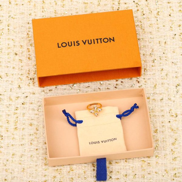 replica,repliche,fake,1:1,earrings,bracelet,ring,jewelry Anello quadrifoglio LV