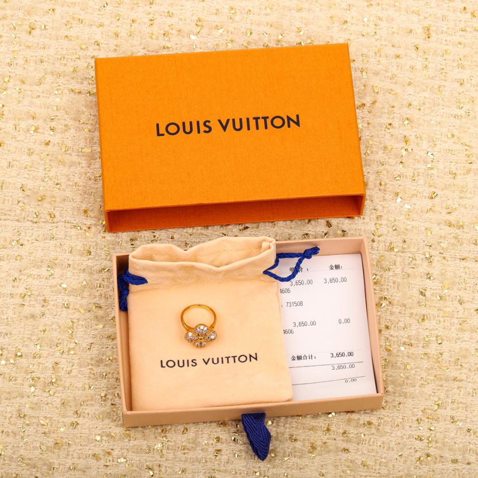 replica,repliche,fake,1:1,earrings,bracelet,ring,jewelry Anello quadrifoglio LV replica,repliche,fake,1:1,earrings,bracelet,ring,jewelry Anello quadrifoglio LV