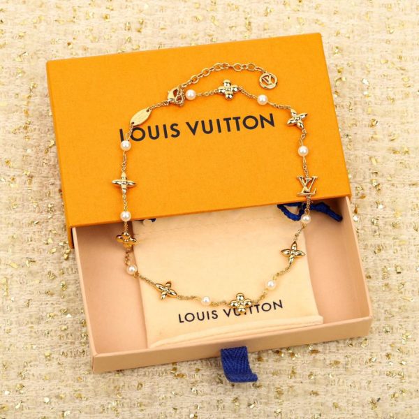 Collana di perle a fiore in oro verde LV