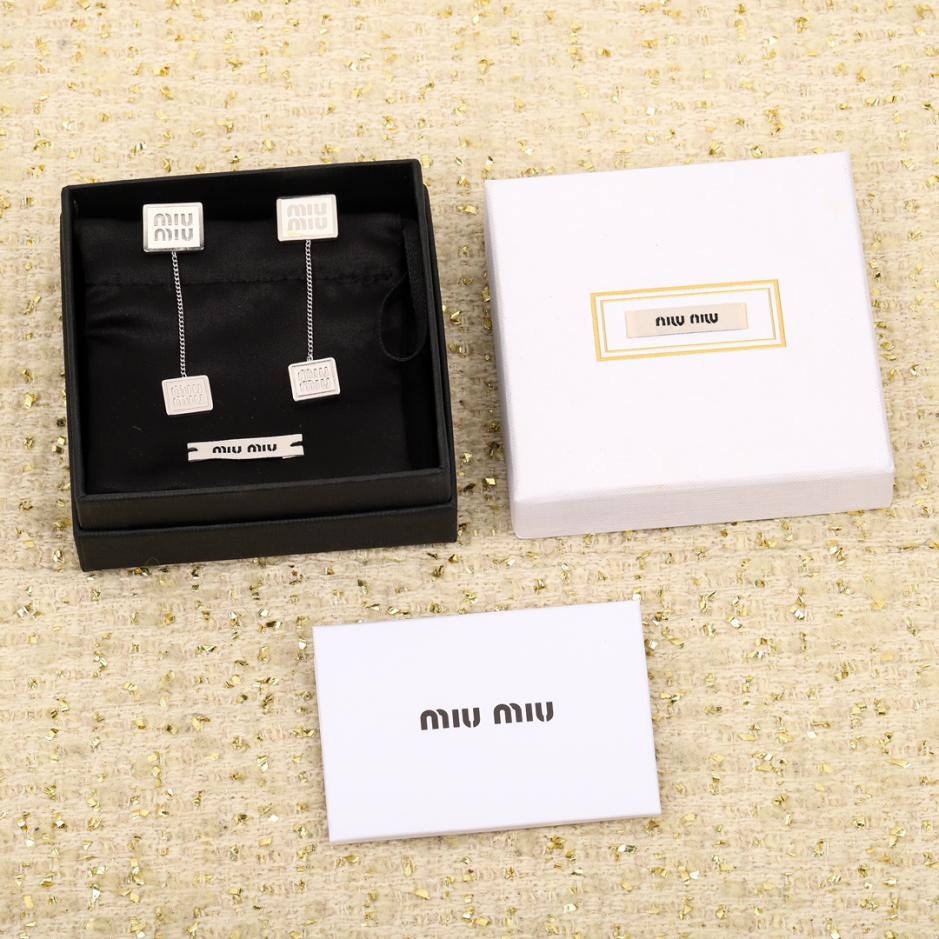 replica,repliche,fake,1:1,earrings,bracelet,ring,jewelry Orecchini quadrati Miu Miu replica,repliche,fake,1:1,earrings,bracelet,ring,jewelry Orecchini quadrati Miu Miu