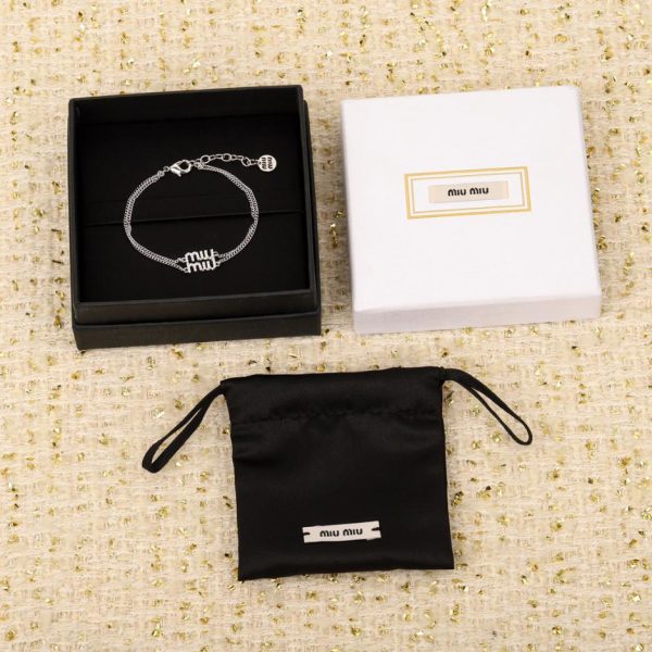 Bracciale Miu Miu a doppio strato pieno di diamanti