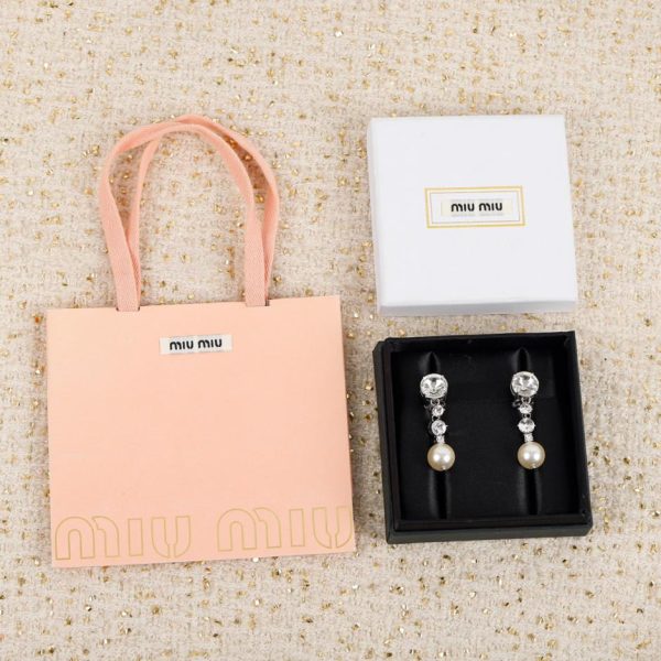 replica,repliche,fake,1:1,earrings,bracelet,ring,jewelry Stile clip per orecchio Miu Miu