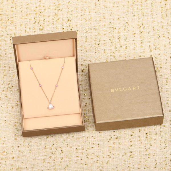 replica,repliche,fake,1:1,earrings,bracelet,ring,jewelry Collana minigonna Bvlgari cinese per San Valentino