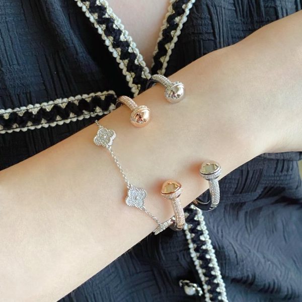 replica,repliche,fake,1:1,earrings,bracelet,ring,jewelry Bracciale Piaget con sfere rotanti piene di diamanti