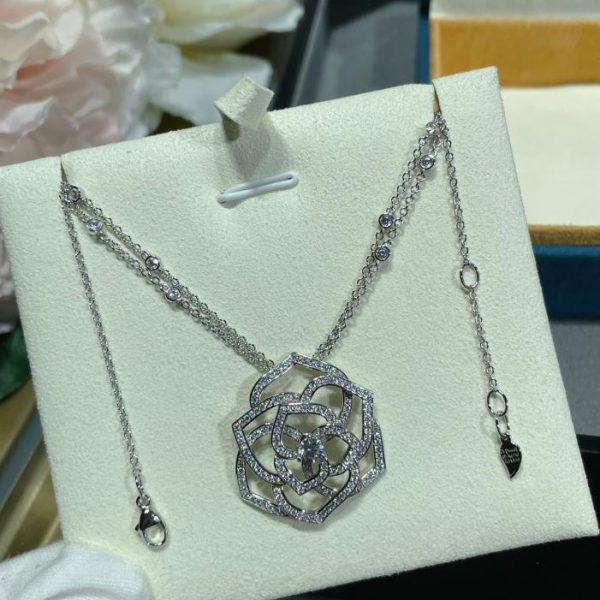replica,repliche,fake,1:1,earrings,bracelet,ring,jewelry Collana Piaget con rosa cava piena di diamanti