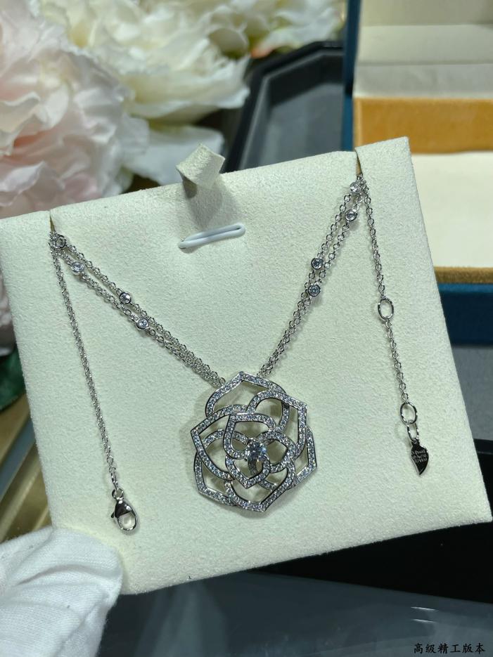 replica,repliche,fake,1:1,earrings,bracelet,ring,jewelry Collana Piaget con rosa cava piena di diamanti