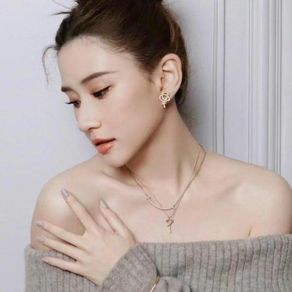 replica,repliche,fake,1:1,earrings,bracelet,ring,jewelry Orecchini chiave Tiffany con nodo a T e diamanti pieni