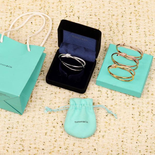 replica,repliche,fake,1:1,earrings,bracelet,ring,jewelry Bracciale con diamanti intrecciati Tiffany