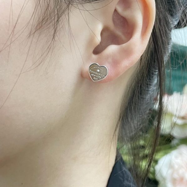 Orecchini Tiffany in argento con diamanti a forma di cuore