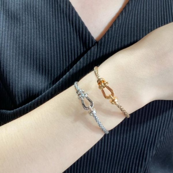 replica,repliche,fake,1:1,earrings,bracelet,ring,jewelry Bracciale Fred in corda d’acciaio piccola con fibbia a ferro di cavallo lucida