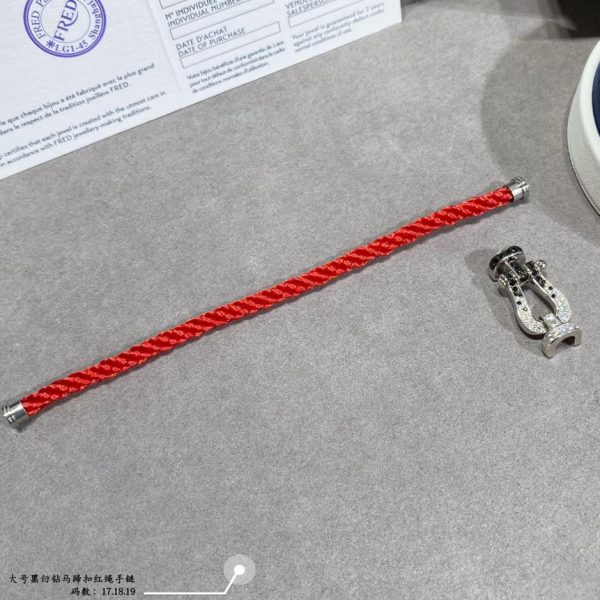 replica,repliche,fake,1:1,earrings,bracelet,ring,jewelry Fred grande fibbia a ferro di cavallo con diamanti bianchi e neri
