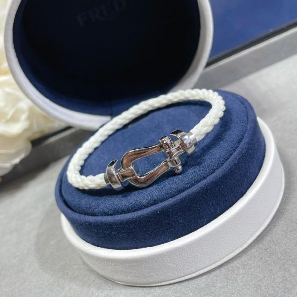 replica,repliche,fake,1:1,earrings,bracelet,ring,jewelry Fred grande braccialetto in corda bianca a ferro di cavallo lucido
