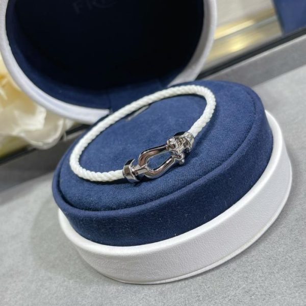 replica,repliche,fake,1:1,earrings,bracelet,ring,jewelry Bracciale Fred piccolo in corda bianca lucida a ferro di cavallo
