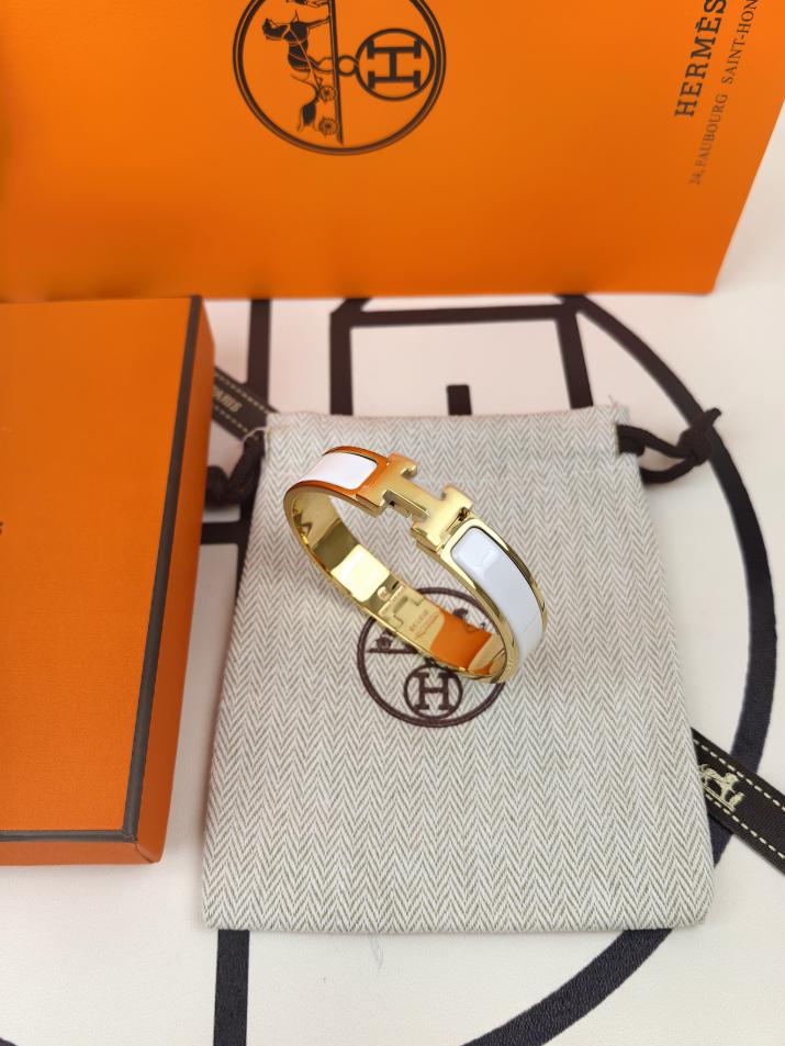 replica,repliche,fake,1:1,earrings,bracelet,ring,jewelry Bracciale Hermes classico smaltato H/modello aggiornato replica,repliche,fake,1:1,earrings,bracelet,ring,jewelry Bracciale Hermes classico smaltato H/modello aggiornato