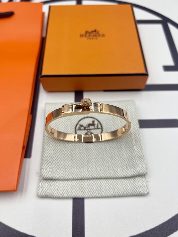 replica,repliche,fake,1:1,earrings,bracelet,ring,jewelry Bracciale Hermes Kelly con diamanti versione aggiornata replica,repliche,fake,1:1,earrings,bracelet,ring,jewelry Bracciale Hermes Kelly con diamanti versione aggiornata