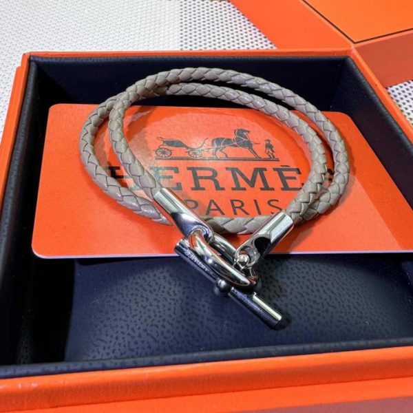 replica,repliche,fake,1:1,earrings,bracelet,ring,jewelry Nuovo braccialetto in pelle a doppio strato con fibbia a naso di maiale di Hermes