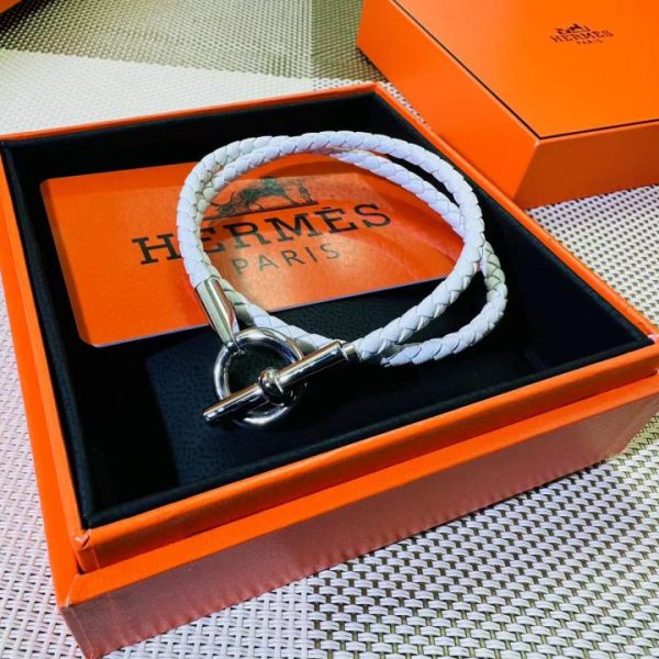 replica,repliche,fake,1:1,earrings,bracelet,ring,jewelry Nuovo braccialetto in pelle a doppio strato con fibbia a naso di maiale di Hermes