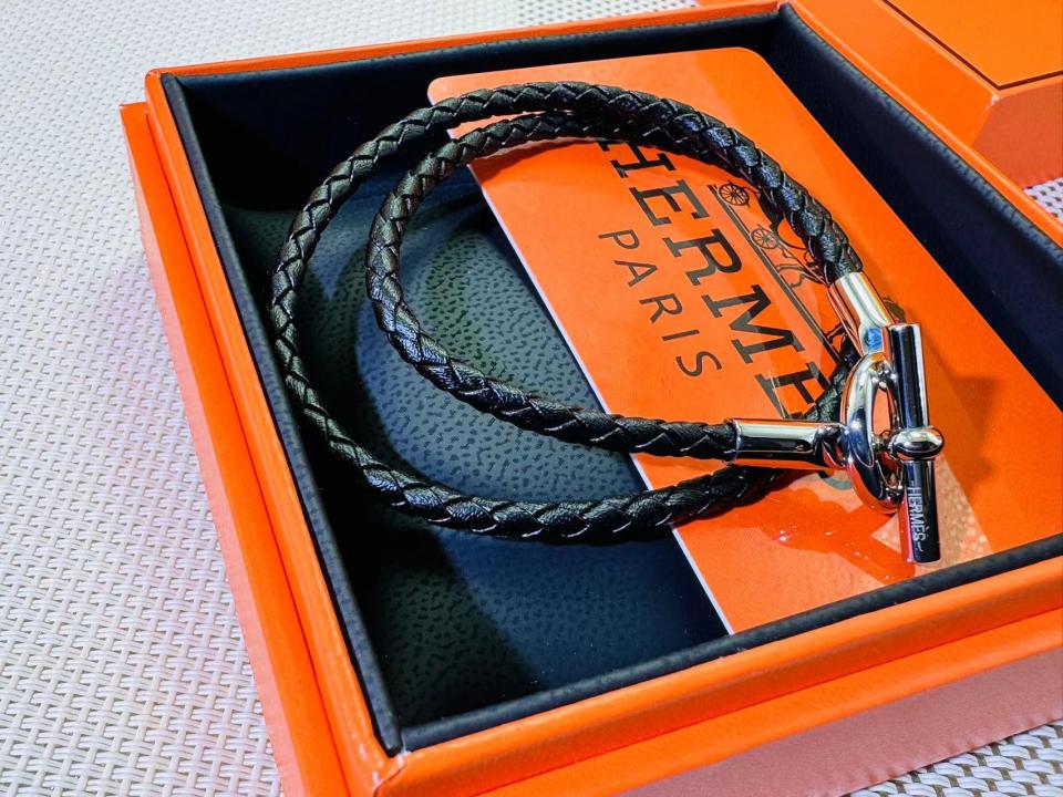 replica,repliche,fake,1:1,earrings,bracelet,ring,jewelry Nuovo braccialetto in pelle a doppio strato con fibbia a naso di maiale di Hermes replica,repliche,fake,1:1,earrings,bracelet,ring,jewelry Nuovo braccialetto in pelle a doppio strato con fibbia a naso di maiale di Hermes
