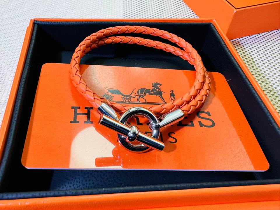 replica,repliche,fake,1:1,earrings,bracelet,ring,jewelry Nuovo braccialetto in pelle a doppio strato con fibbia a naso di maiale di Hermes replica,repliche,fake,1:1,earrings,bracelet,ring,jewelry Nuovo braccialetto in pelle a doppio strato con fibbia a naso di maiale di Hermes