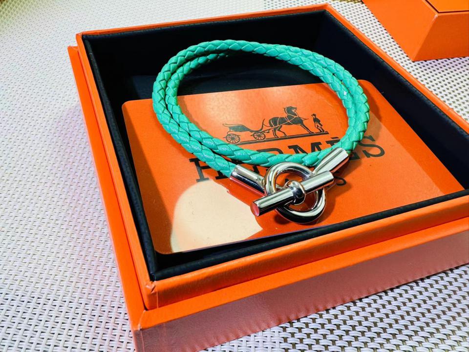 replica,repliche,fake,1:1,earrings,bracelet,ring,jewelry Nuovo braccialetto in pelle a doppio strato con fibbia a naso di maiale di Hermes replica,repliche,fake,1:1,earrings,bracelet,ring,jewelry Nuovo braccialetto in pelle a doppio strato con fibbia a naso di maiale di Hermes