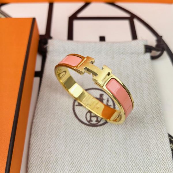 replica,repliche,fake,1:1,earrings,bracelet,ring,jewelry Versione aggiornata del classico braccialetto smaltato H di Hermes