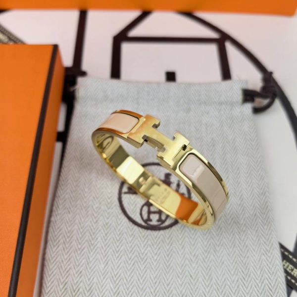 replica,repliche,fake,1:1,earrings,bracelet,ring,jewelry Bracciale Hermes classico smaltato H/modello aggiornato