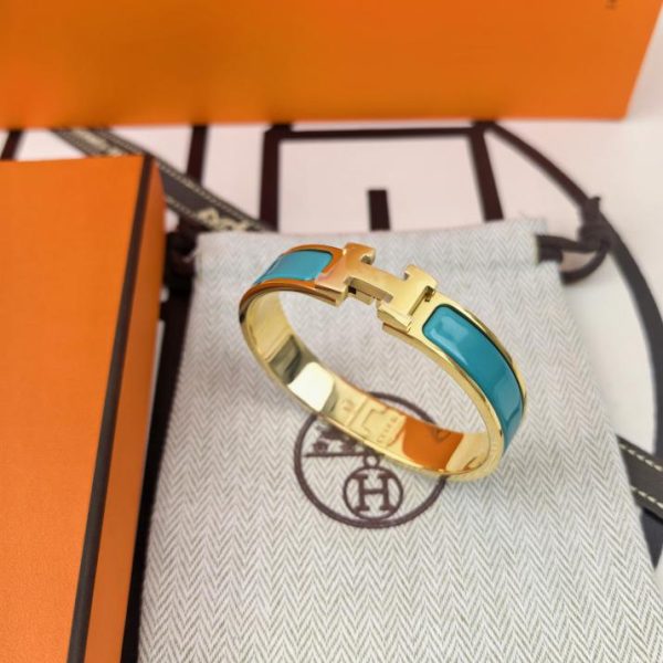 replica,repliche,fake,1:1,earrings,bracelet,ring,jewelry Versione aggiornata del classico braccialetto smaltato H di Hermes
