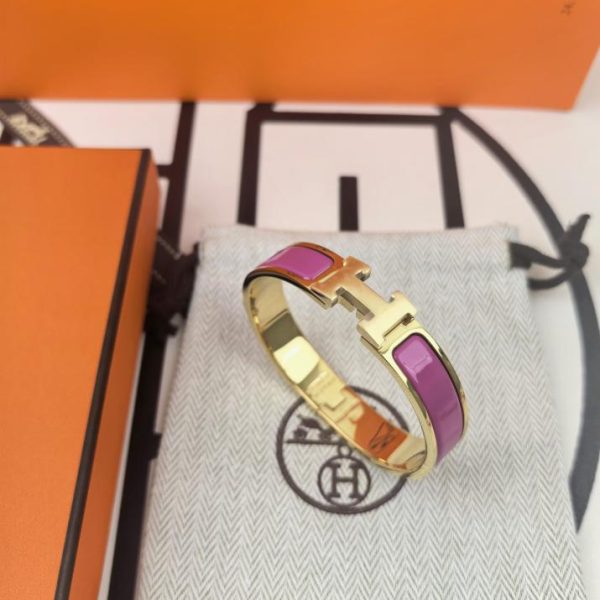 replica,repliche,fake,1:1,earrings,bracelet,ring,jewelry Versione aggiornata del classico braccialetto smaltato H di Hermes