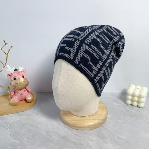 replica,repliche,fake,1:1,earrings,bracelet,ring,jewelry L’ultimo cappello in maglia di lana di Fendi, unisex
