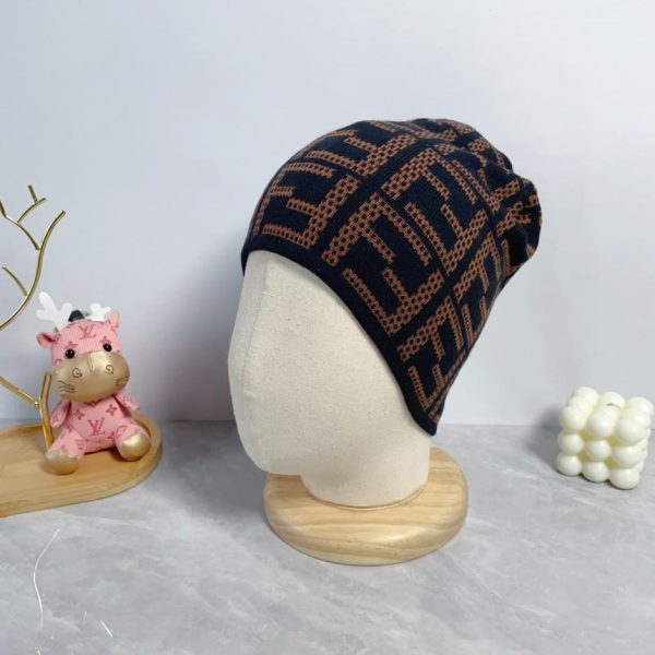 replica,repliche,fake,1:1,earrings,bracelet,ring,jewelry L’ultimo cappello in maglia di lana di Fendi, unisex