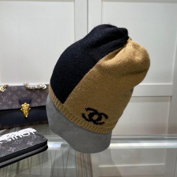 replica,repliche,fake,1:1,earrings,bracelet,ring,jewelry Berretto Chanel autunno e inverno color block