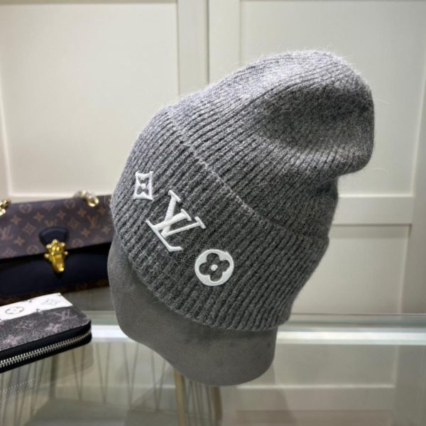 replica,repliche,fake,1:1,earrings,bracelet,ring,jewelry Berretto in maglia di lana pi霉 venduto di Louis Vuitton