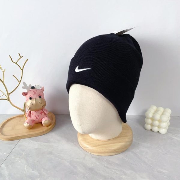 replica,repliche,fake,1:1,earrings,bracelet,ring,jewelry Cappello lavorato a freddo NIKE, stesso stile per uomo e donna