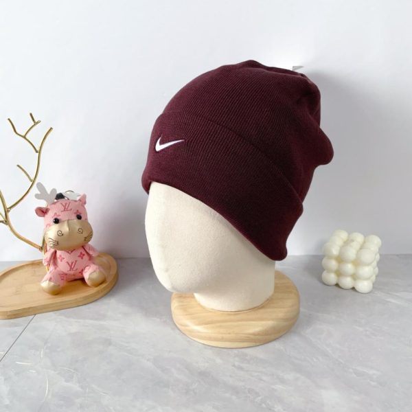 replica,repliche,fake,1:1,earrings,bracelet,ring,jewelry Cappello lavorato a freddo NIKE, stesso stile per uomo e donna