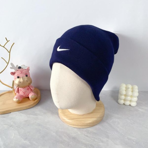 replica,repliche,fake,1:1,earrings,bracelet,ring,jewelry Cappello lavorato a freddo NIKE, stesso stile per uomo e donna