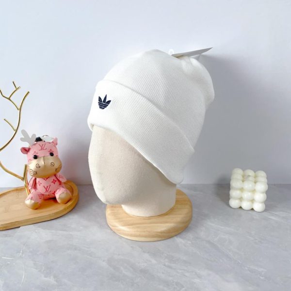 replica,repliche,fake,1:1,earrings,bracelet,ring,jewelry Cappello lavorato a maglia in lana con logo ricamato con lettera Adidas, stesso stile per uomo e donna