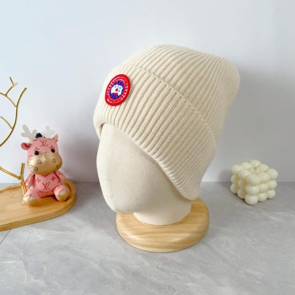 replica,repliche,fake,1:1,earrings,bracelet,ring,jewelry L’ultimo cappello lavorato a maglia in lana di CANADA GOOSE