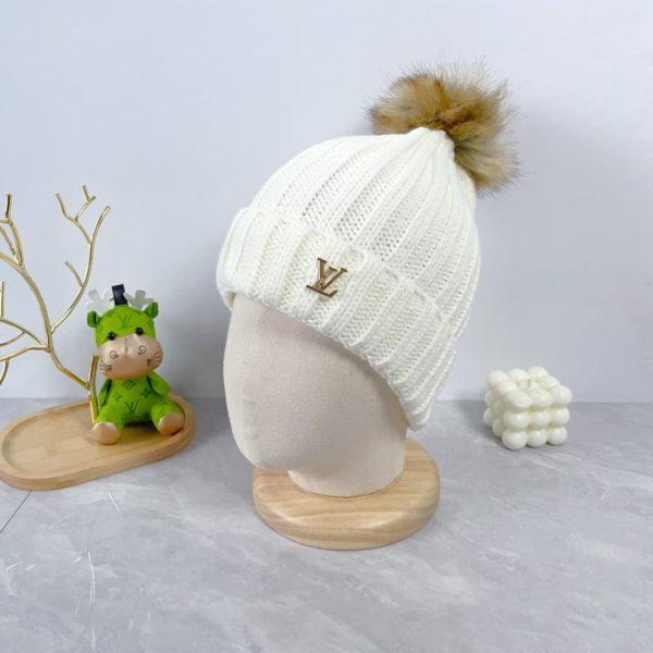 replica,repliche,fake,1:1,earrings,bracelet,ring,jewelry L’ultimo cappello lavorato a maglia di lana di Louis Vuitton