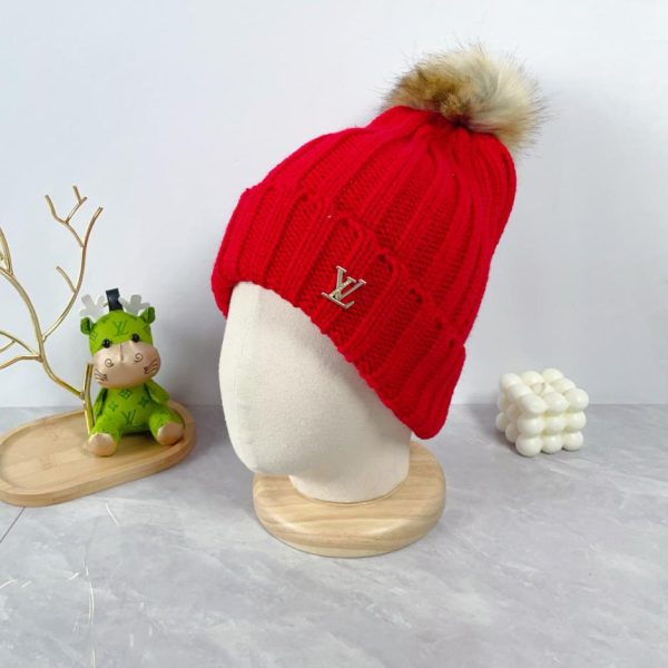 replica,repliche,fake,1:1,earrings,bracelet,ring,jewelry L’ultimo cappello lavorato a maglia di lana di Louis Vuitton