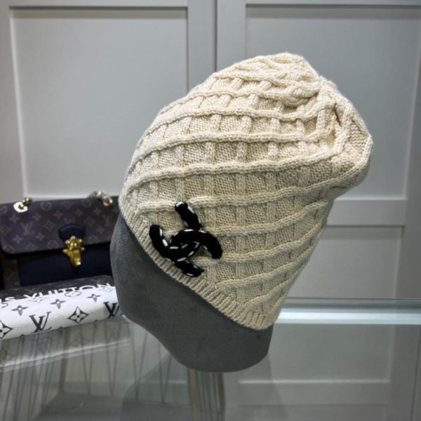 replica,repliche,fake,1:1,earrings,bracelet,ring,jewelry Cappello Chanel in lana autunnale e invernale