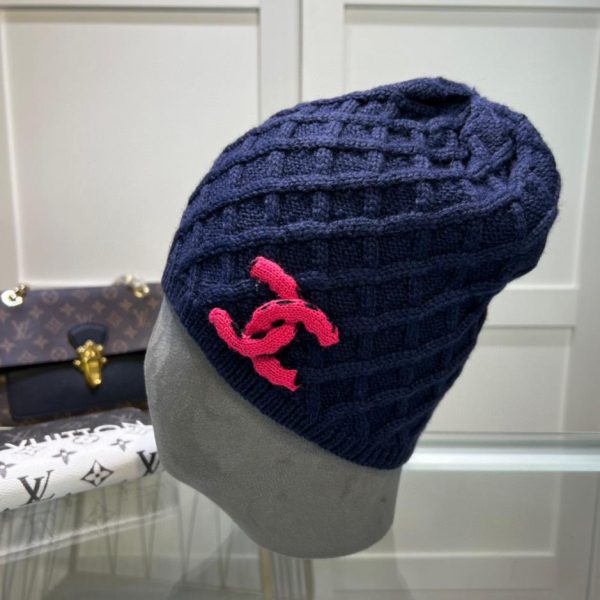 replica,repliche,fake,1:1,earrings,bracelet,ring,jewelry Cappello Chanel in lana autunnale e invernale