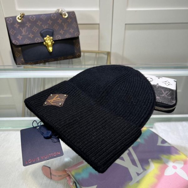 replica,repliche,fake,1:1,earrings,bracelet,ring,jewelry Berretto in maglia di lana pi霉 venduto di Louis Vuitton