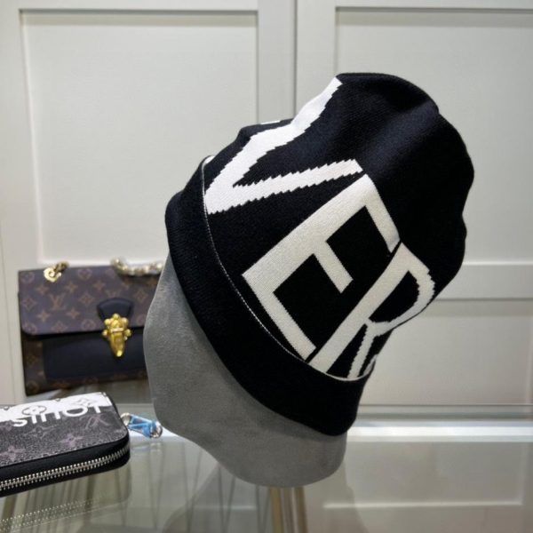 replica,repliche,fake,1:1,earrings,bracelet,ring,jewelry Ultimo cappello Versace lavorato a maglia in lana, unisex