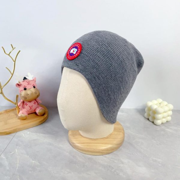 replica,repliche,fake,1:1,earrings,bracelet,ring,jewelry L’ultimo cappello lavorato a maglia in lana di CANADA GOOSE
