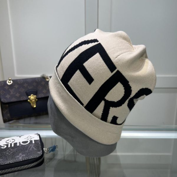 replica,repliche,fake,1:1,earrings,bracelet,ring,jewelry Ultimo cappello Versace lavorato a maglia in lana, unisex